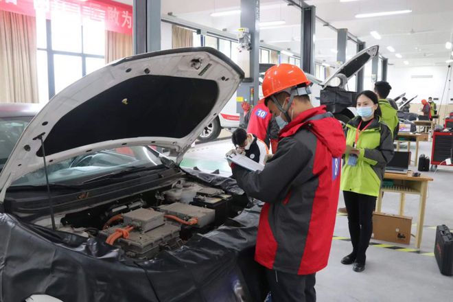 匠心筑夢，技耀兩江——兩江新區機動車維修行業技能競賽側記